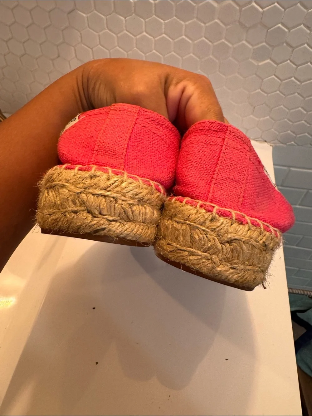 Soludos bright pink